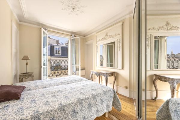 Appartement Paris 7e - SAINT-DOMINIQUE / RAPP