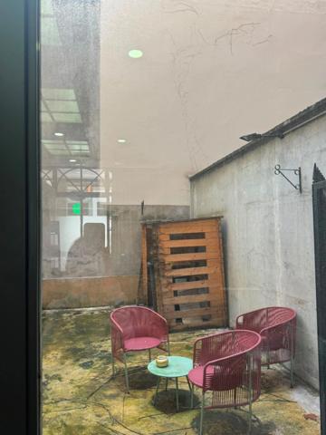 Local commercial Bail à céder  LYON 6EME (69) magnifique local de 68m2 environ + cours arrière