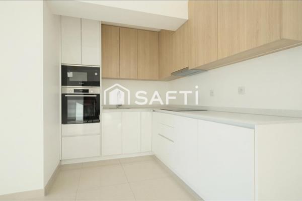 Maison neuve avec jardin