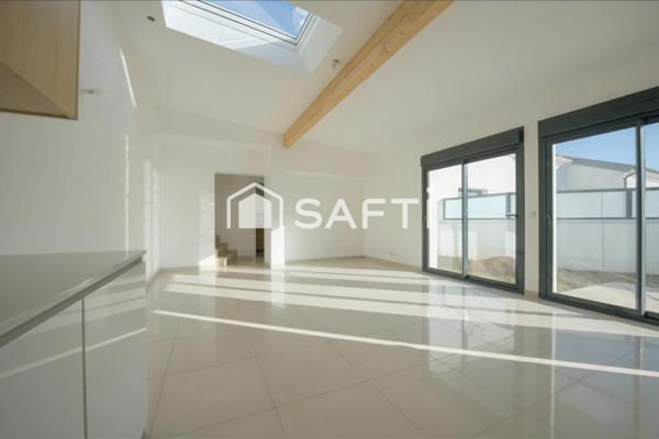 Maison neuve avec jardin