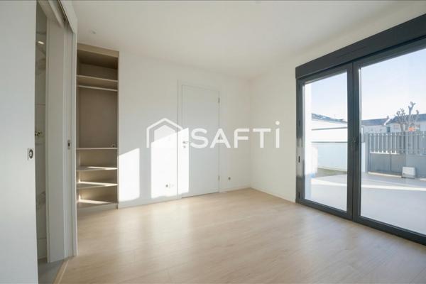 Maison neuve avec jardin