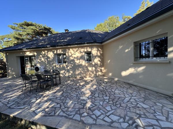 Maison
         5 pièces
        - 130 m² 253 500 € *