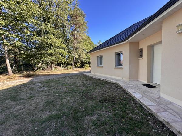 Maison
         5 pièces
        - 130 m² 253 500 € *