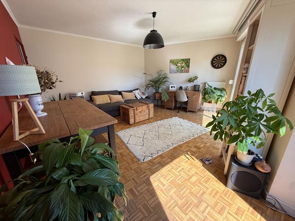 Appartement T3 Lumineux, balcon, cave, garage en sus.