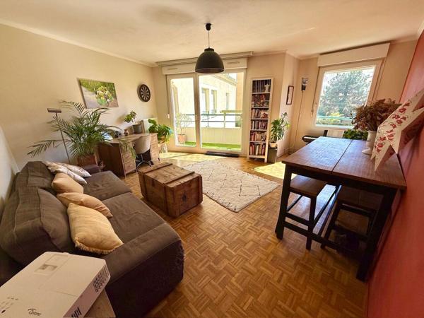 Appartement T3 Lumineux, balcon, cave, garage en sus.