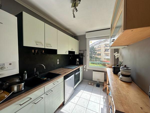 Appartement T3 Lumineux, balcon, cave, garage en sus.