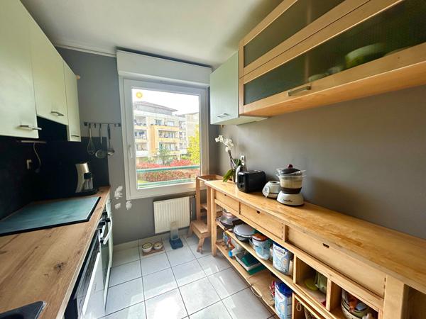 Appartement T3 Lumineux, balcon, cave, garage en sus.