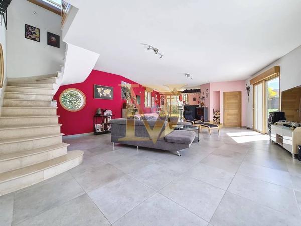 Maison d'Exception avec Piscine à Saint-Georges-sur-Cher