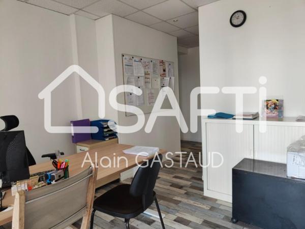 Murs Commerciaux de bureaux très bien placés à Port Fréjus