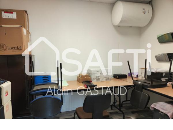 Murs Commerciaux de bureaux très bien placés à Port Fréjus