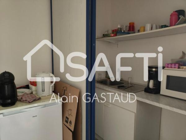 Murs Commerciaux de bureaux très bien placés à Port Fréjus