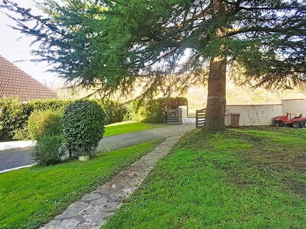 A vendre BILLERE Maison de 245 m² avec 7 chambres et grand garage en sous-sol sur un terrain de 2909 m²