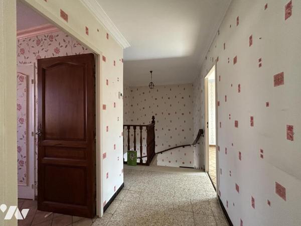 Montélimar, maison mitoyenne 113m2 hab sur parcelle de 198m2.