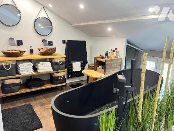 Maison à vendre à Coutras (33230) en Gironde (33), dans un environnement calme et recherché à q...