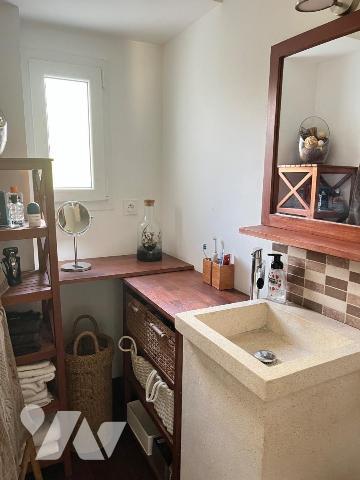 Maison à vendre à Coutras (33230) en Gironde (33), dans un environnement calme et recherché à q...