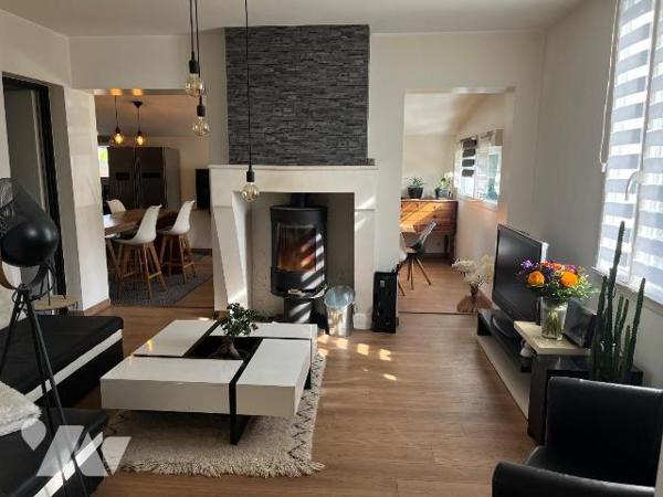 Maison à vendre à Coutras (33230) en Gironde (33), dans un environnement calme et recherché à q...
