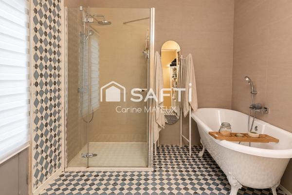 Duplex rénové 140 m² avec parking privatif