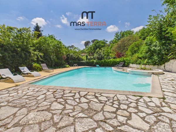 Maison
         7 pièces
        - 196 m² Bien prestige
