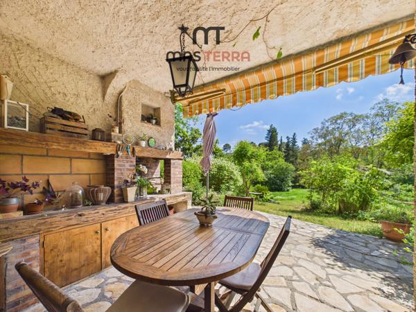 Maison
         7 pièces
        - 196 m² Bien prestige