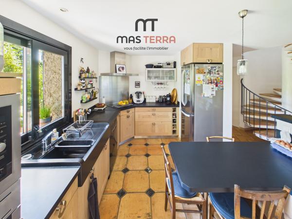 Maison
         7 pièces
        - 196 m² Bien prestige
