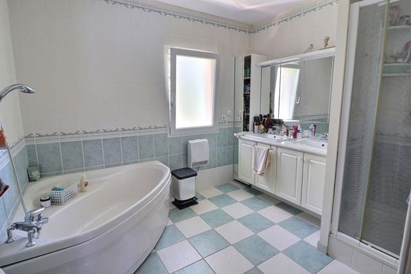 Maison 8 pièces 206 m2