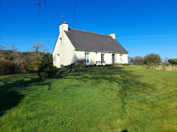 Maison de plain-pied en campagne à 1km du bourg