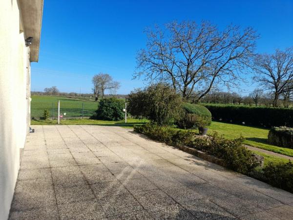 Maison de plain-pied en campagne à 1km du bourg