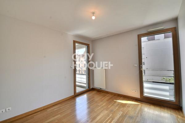 Magnifique Appartement T5 de 107 m² , Traversant & Lumineux, Étage Élevé, Garage inclus, Proche Montchat , Villeurbanne (69100)