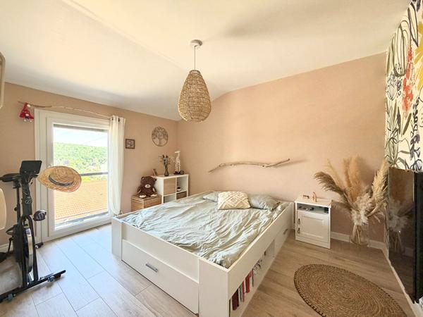 Maison familiale entièrement rénovée - 145 m² - Saint-Étienne