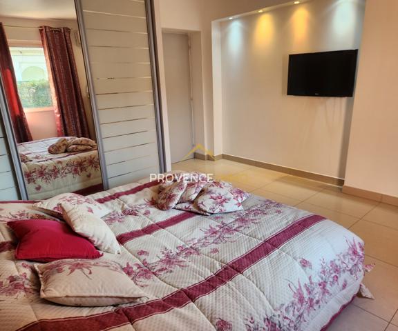 Marignane (13700) EXCLUSIVITE MARIGNANE !!!! Villa standing de 180 m2 sur 1953 m2 de terrain PISCINABLE