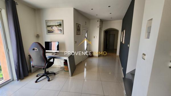 Marignane (13700) EXCLUSIVITE MARIGNANE !!!! Villa standing de 180 m2 sur 1953 m2 de terrain PISCINABLE