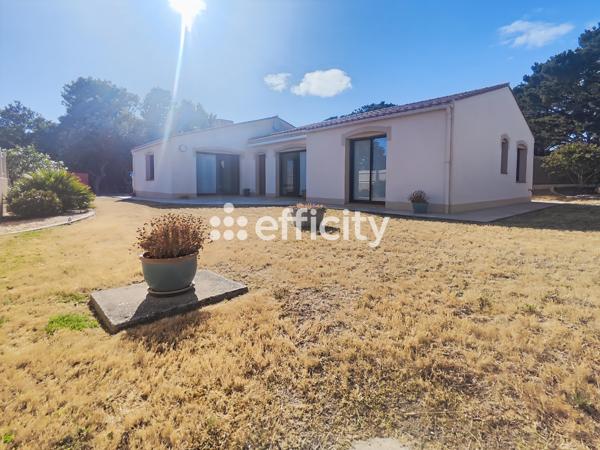 Maison
         5 pièces
        - 131 m² 395 000 € *
