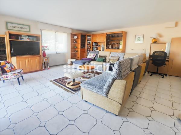 Maison
         5 pièces
        - 131 m² 395 000 € *