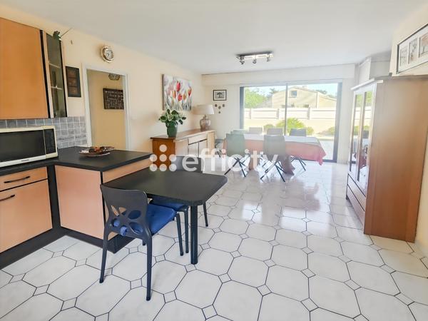 Maison
         5 pièces
        - 131 m² 395 000 € *