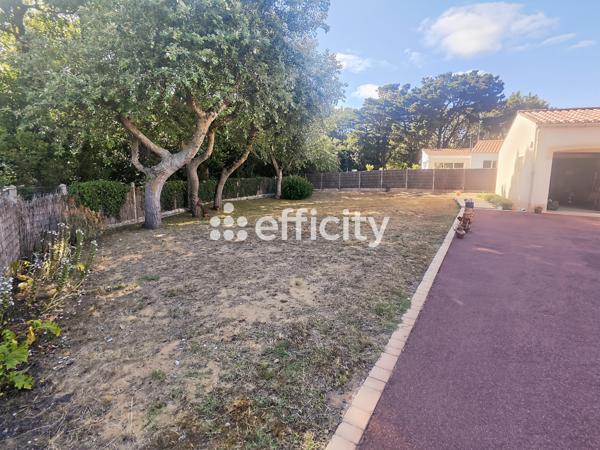 Maison
         5 pièces
        - 131 m² 395 000 € *