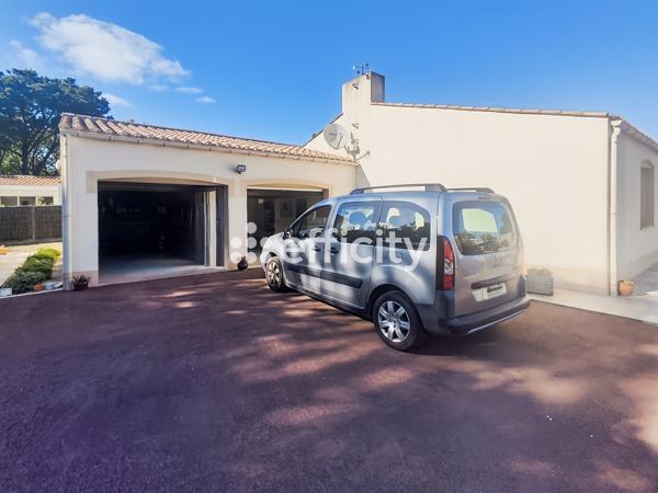 Maison
         5 pièces
        - 131 m² 395 000 € *