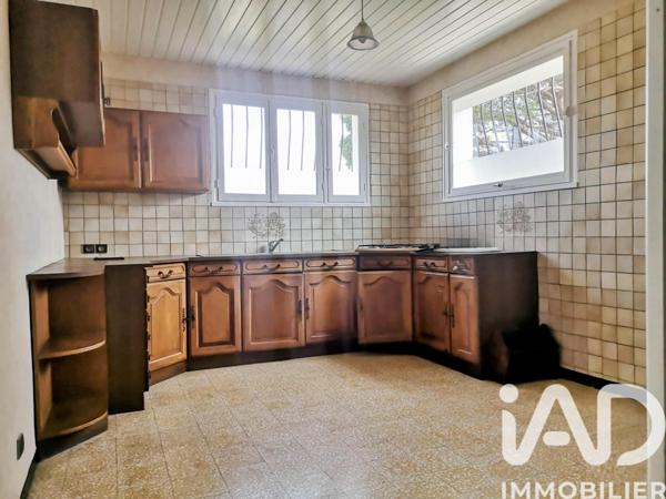 Maison à vendre 6 pièces 143 m² Pierrefeu-du-Var