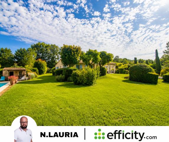 Maison
         7 pièces
        - 153 m² Bien prestige 720 000 € *