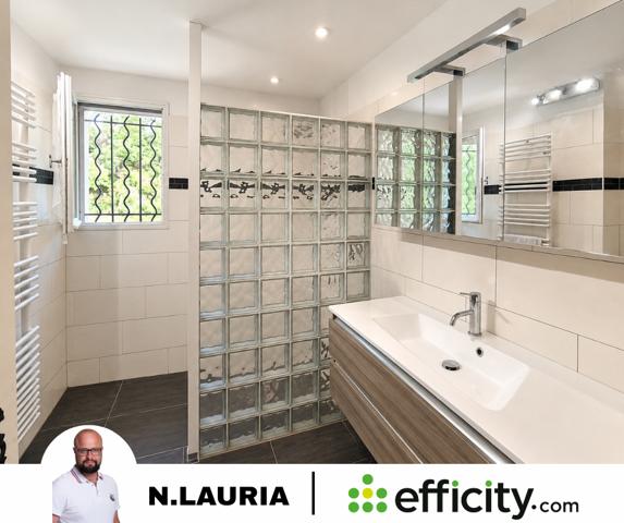Maison
         7 pièces
        - 153 m² Bien prestige 720 000 € *
