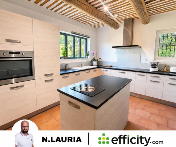 Maison
         7 pièces
        - 153 m² Bien prestige 720 000 € *