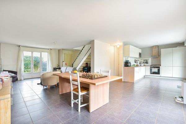 Maison récente 4 chambres