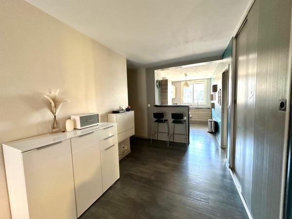 Appartement à louer    1 pièce • 57 m2 La Seyne-sur-Mer