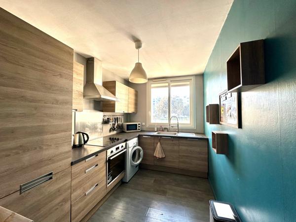 Appartement à louer    1 pièce • 57 m2 La Seyne-sur-Mer