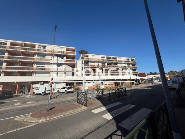 Location Appartement 3 pièces 73.22 m² - 17 PLACE DU VIEUX PRE Dreux 28100