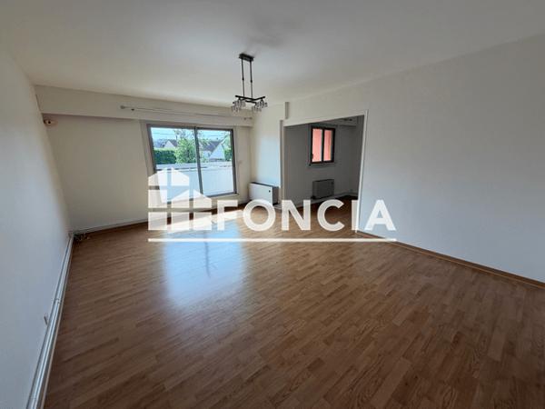 Location Appartement 3 pièces 73.22 m² - 17 PLACE DU VIEUX PRE Dreux 28100