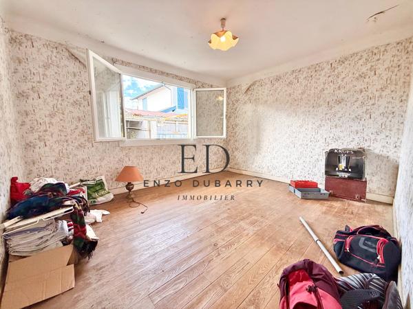 Maison
         4 pièces
        - 87 m² 388 500 € *
