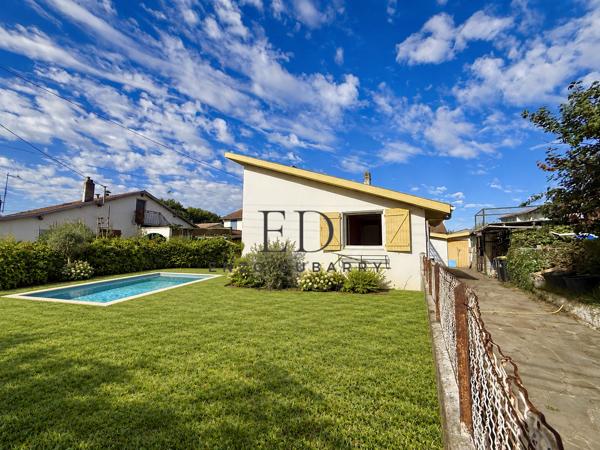 Maison
         4 pièces
        - 87 m² 388 500 € *