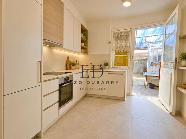 Maison
         4 pièces
        - 87 m² 388 500 € *