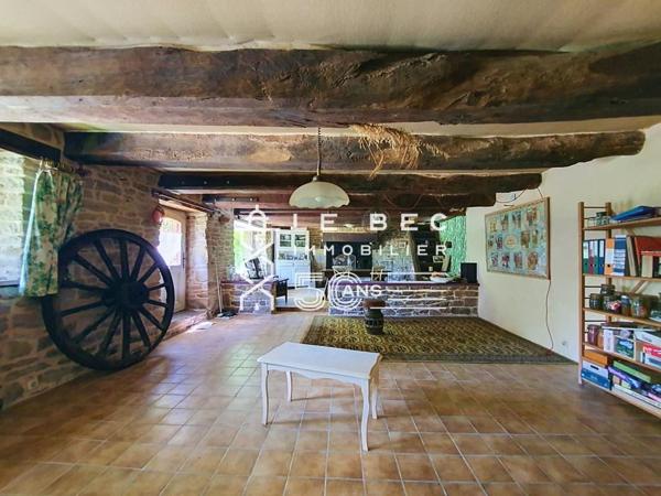 LANGUIDIC : Longère de 177 m² située sur un terrain de 2 144 m²