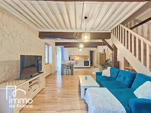 Maison de ville - 3 pieces - Centre de Meximieux - 86m² -terrain 138 m²